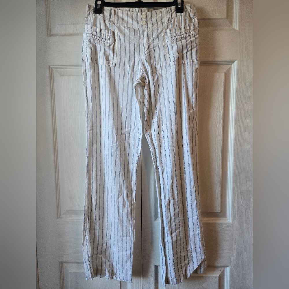 SO Women's White Striped Linen/Rayon Pants